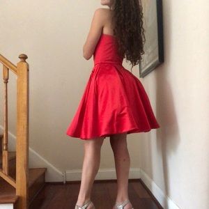 SHERRI HILL SWEETHEART DRESS